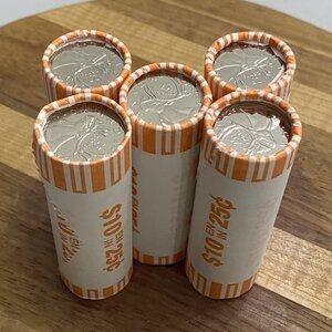 5 x Canada 2025 Uncirculated 25¢ Coin Rolls Totaling 200 Quarters!